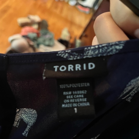 Top - Picture 2 of 2